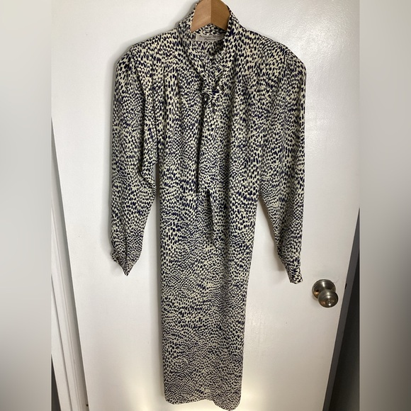 Schrader Sport Dresses & Skirts - Tie-Neck Long Sleeve Midi Dress in Cream and Navy Spot 4P